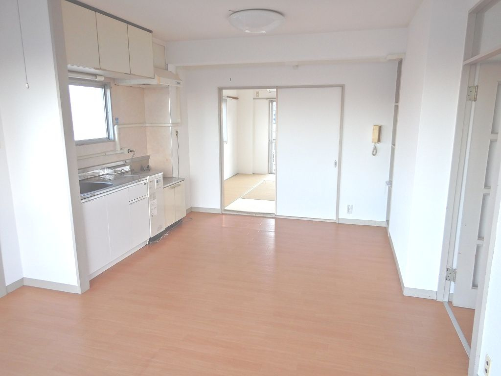 白山ファミーの居間・リビング