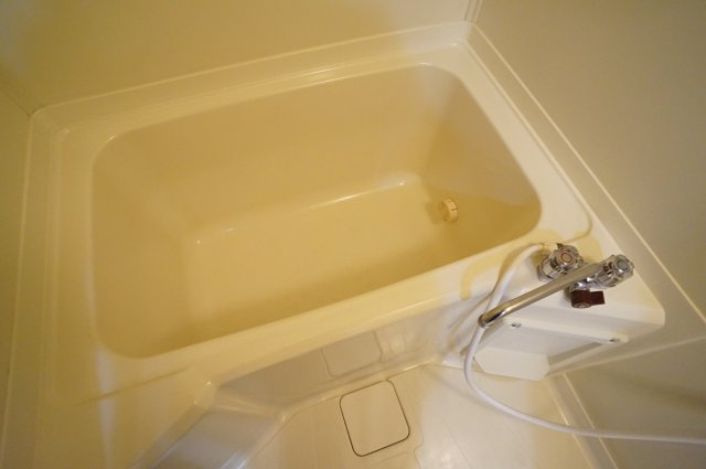 赤崎ビルの浴室|大きな浴室