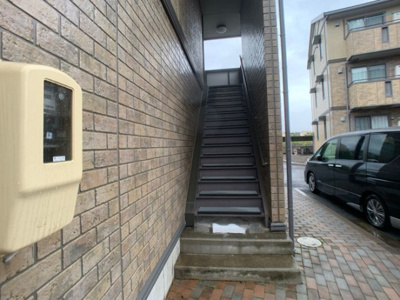 【エントランス】 | ロイヤルレジデンス C