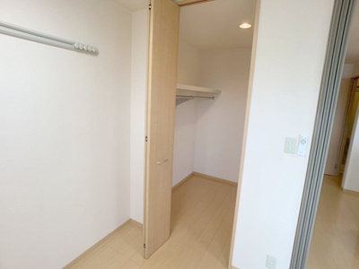 【収納】 | ロイヤルレジデンス C | ウォークインクローゼット