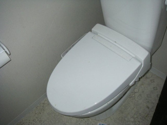 【トイレ】 | アムールみのりⅤ | 落ち着いた色調のトイレです