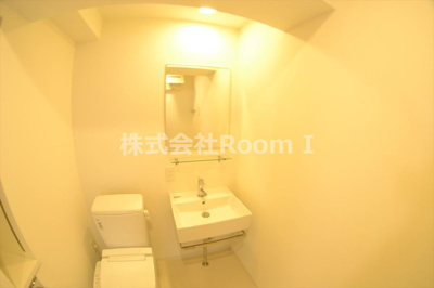 【洗面所】 | アクアプレイス北浜 | 脱衣スペースもあります