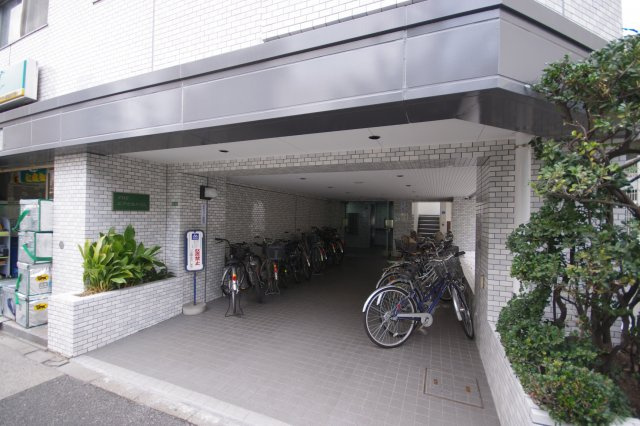 【エントランス】