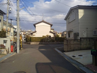 【前面道路含む現地写真】