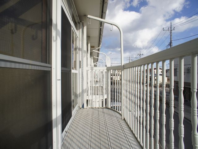 【バルコニー】 | アンジュール鹿沼幸町 | 日当たり良好！お洗濯物がたくさん干せます♪