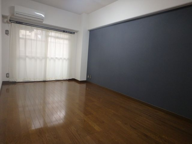 メゾン・ドーム千成の洋室