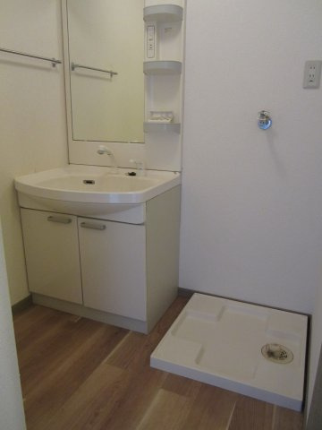 リバティハウス西築地の洗面所