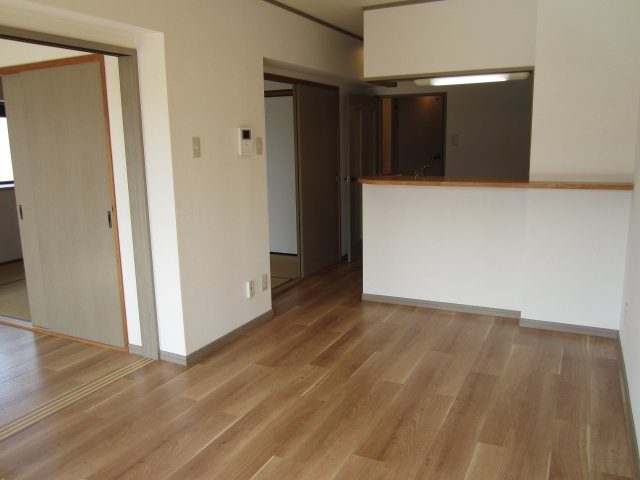 リバティハウス西築地の居間・リビング