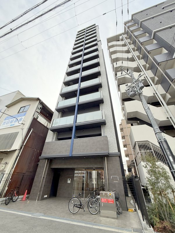 LIVIAZ NAMBA KRASS　仲介手数料無料の外観