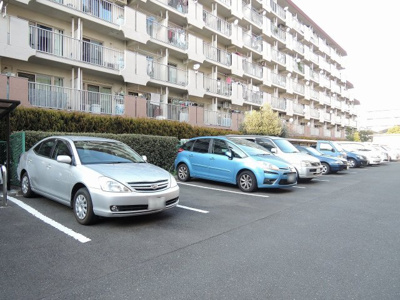 【駐車場】 | グリーンコーポ大倉山Ｂ棟 | 平置き駐車場です。
