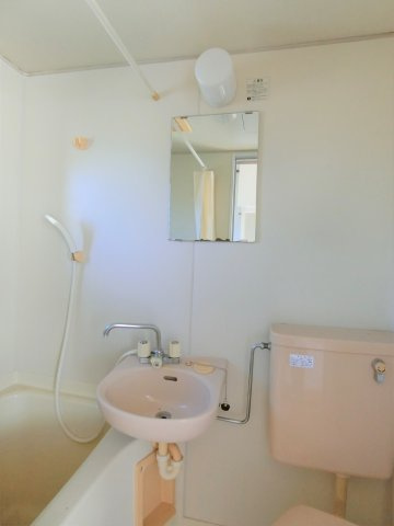 グランディハイツ南吉田B棟の洗面所