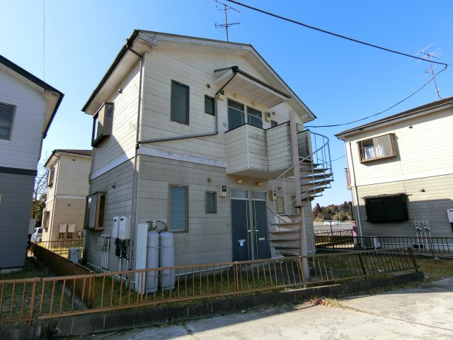 グランディハイツ南吉田B棟の外観