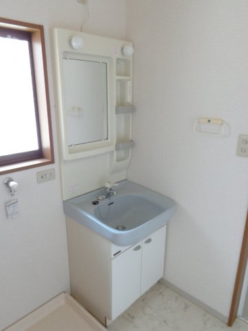 入野町6017-1戸建の洗面所|洗面所です