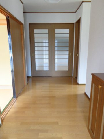 入野町6017-1戸建の内装