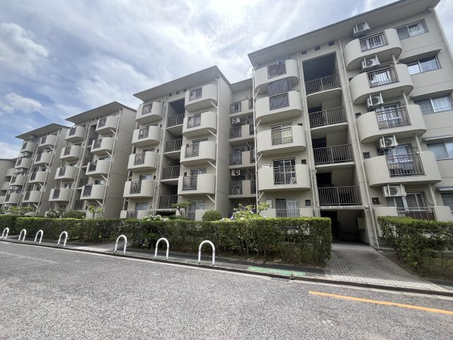 新檜尾台第1次住宅29号棟の外観