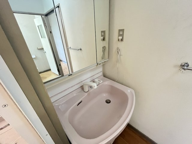 新檜尾台第1次住宅29号棟の洗面所