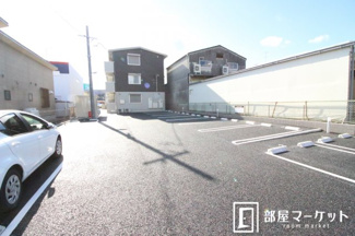 【駐車場】