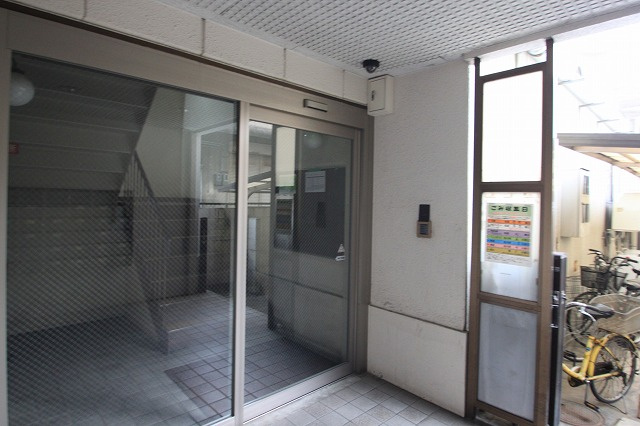 メゾンサンシャイン ( 近畿大学 一人暮らし )のエントランス