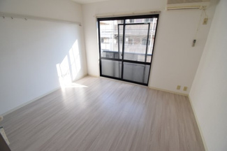 【洋室】 | 広々とした洋室です