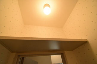 【設備】 | トイレに小物もおけます！