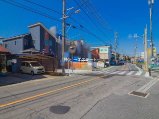 【前面道路含む現地写真】