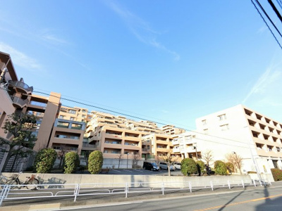 【外観】 | 東急ドエル・横浜ヒルサイドガーデン五番館 | 総戸数２２７戸、平成１１年８月築、管理人は日勤勤務につき管理体制良好です♪