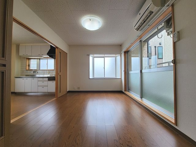 クレールセゾンⅠの洋室|ゆったりした洋室です