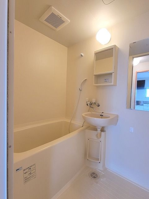 クレールセゾンⅠの浴室|きれいなお風呂です