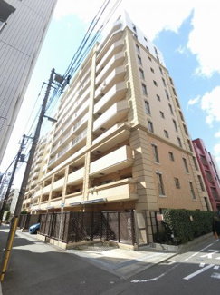 【外観】 | 総戸数９８戸、２００６年４月築、管理人は日勤勤務につき管理体制良好です♪