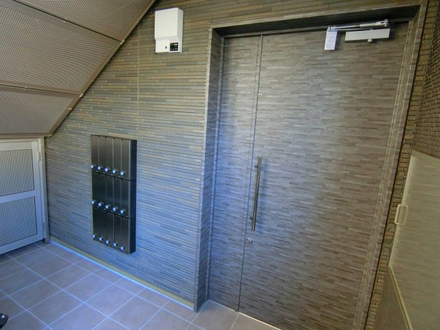 サンプラザ金剛のロビー