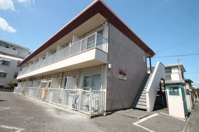ハイツ村尾の外観