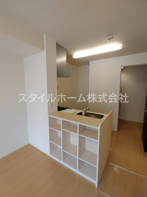 【居間・リビング】 | オアシス南牛川 | 別部屋写真です。