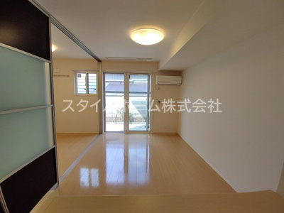 【居間・リビング】 | オアシス南牛川 | 別部屋写真です。