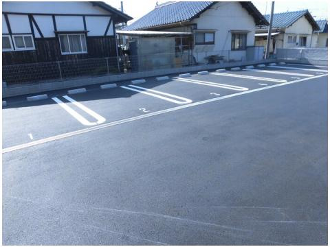 セゾンの駐車場