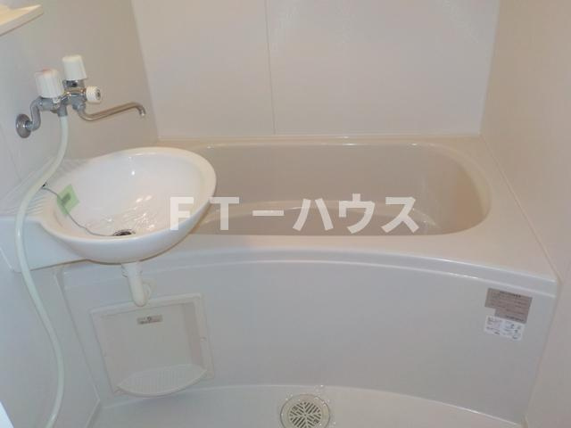  ロングインＡの浴室