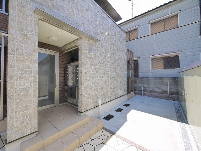 Ｋ－３．四条大路のエントランス|毎日通るエントランスはこのようになっています