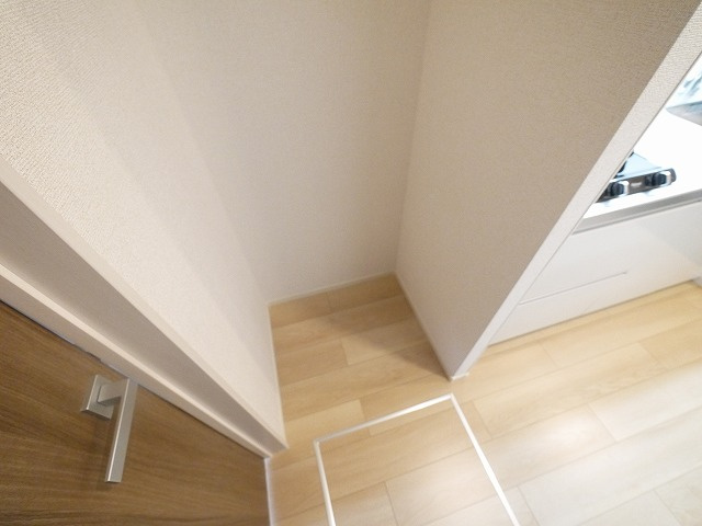 Ｋ－３．四条大路の設備|冷蔵庫置場です