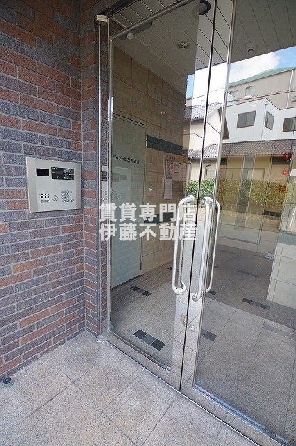 グランデ城西のエントランス