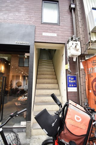 ソレイユ谷町のエントランス