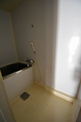 ソレイユ谷町の浴室
