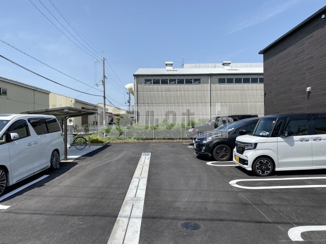 スペロ大井の駐車場