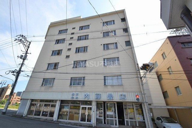 内藤ビルの外観