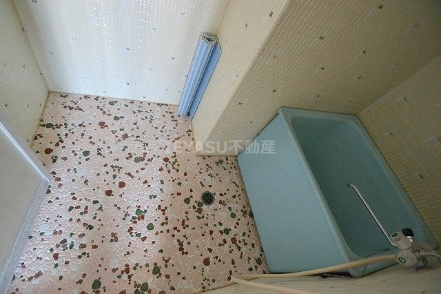 内藤ビルの浴室