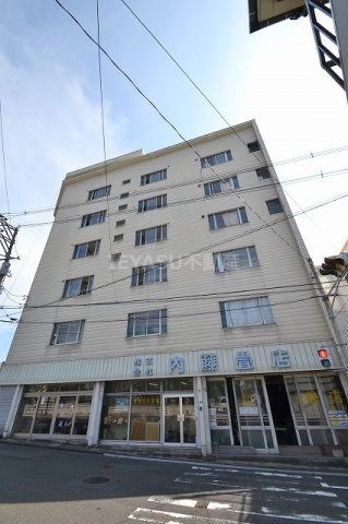 内藤ビルの外観