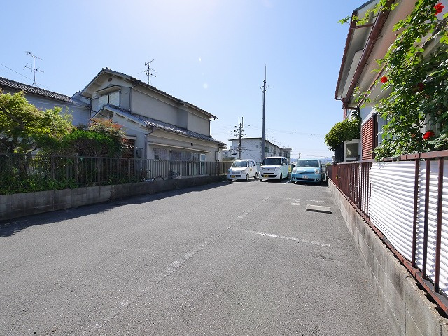 茜駐車場