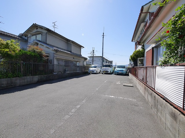 茜駐車場
