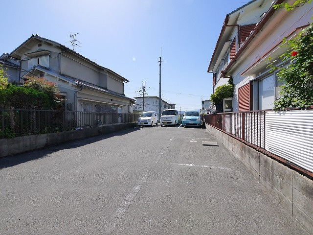 茜駐車場