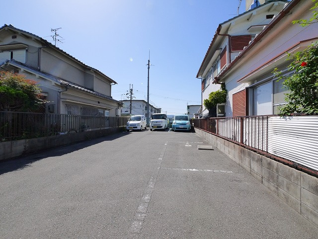 茜駐車場
