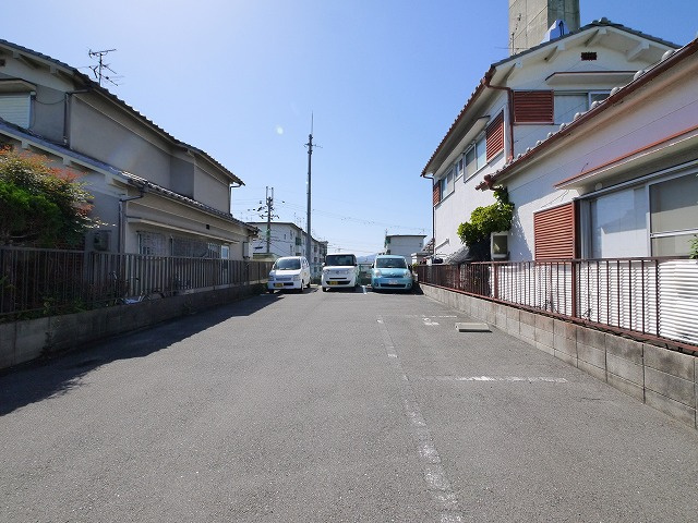 茜駐車場