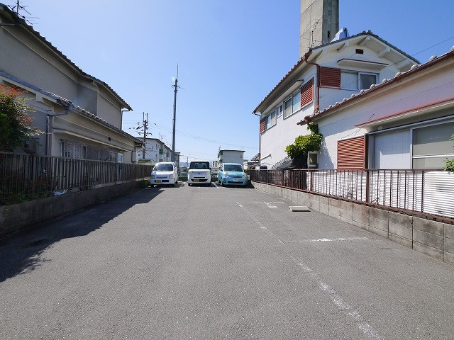 茜駐車場